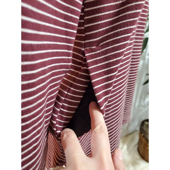 Duluth Trading Co Ponte Pro Striped Burgundy Tunic Top Womens Size XS Pockets - Picture 6 of 10
